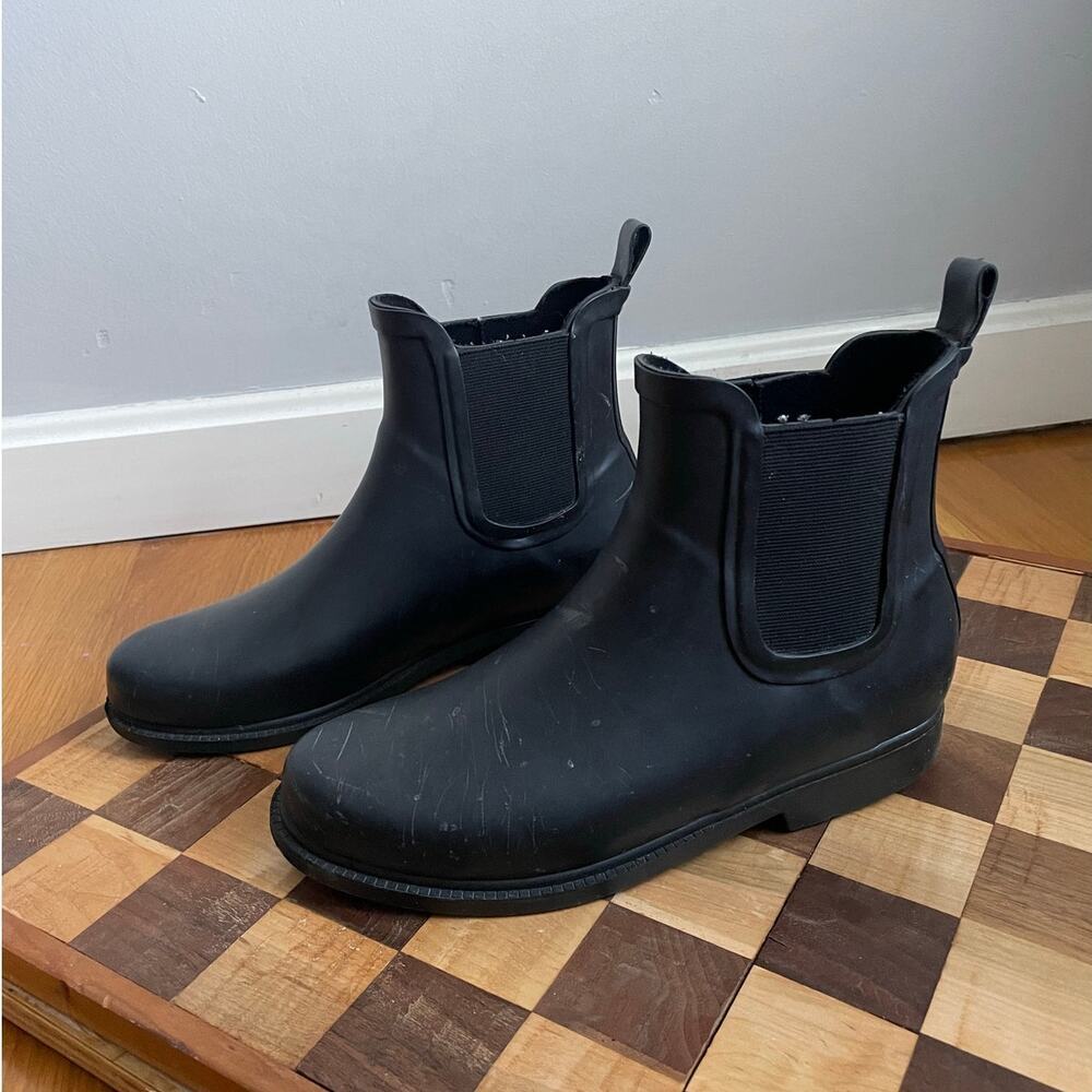 J. Crew Black Short Rain Boots Size 7 Chelsea Boots Round Toe Heritage Classic
